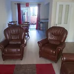 Immaculate 3-Bed House In Bristol With Fast Wifi