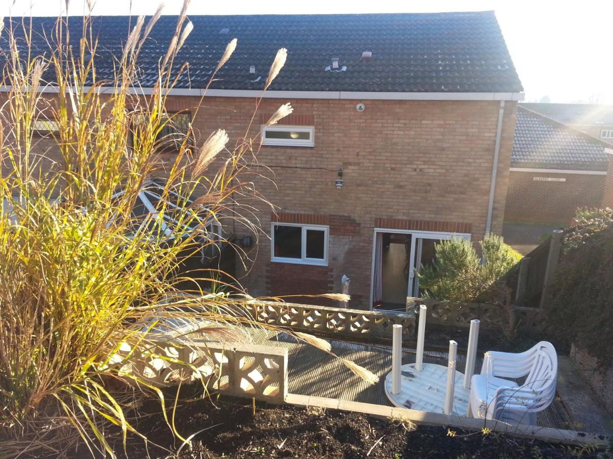 Holiday home Immaculate 3-bed House In With Fast Wifi