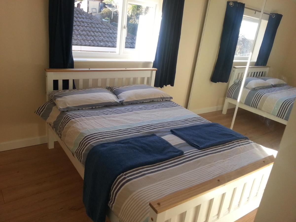 Immaculate 3-bed House In With Fast Wifi Bristol