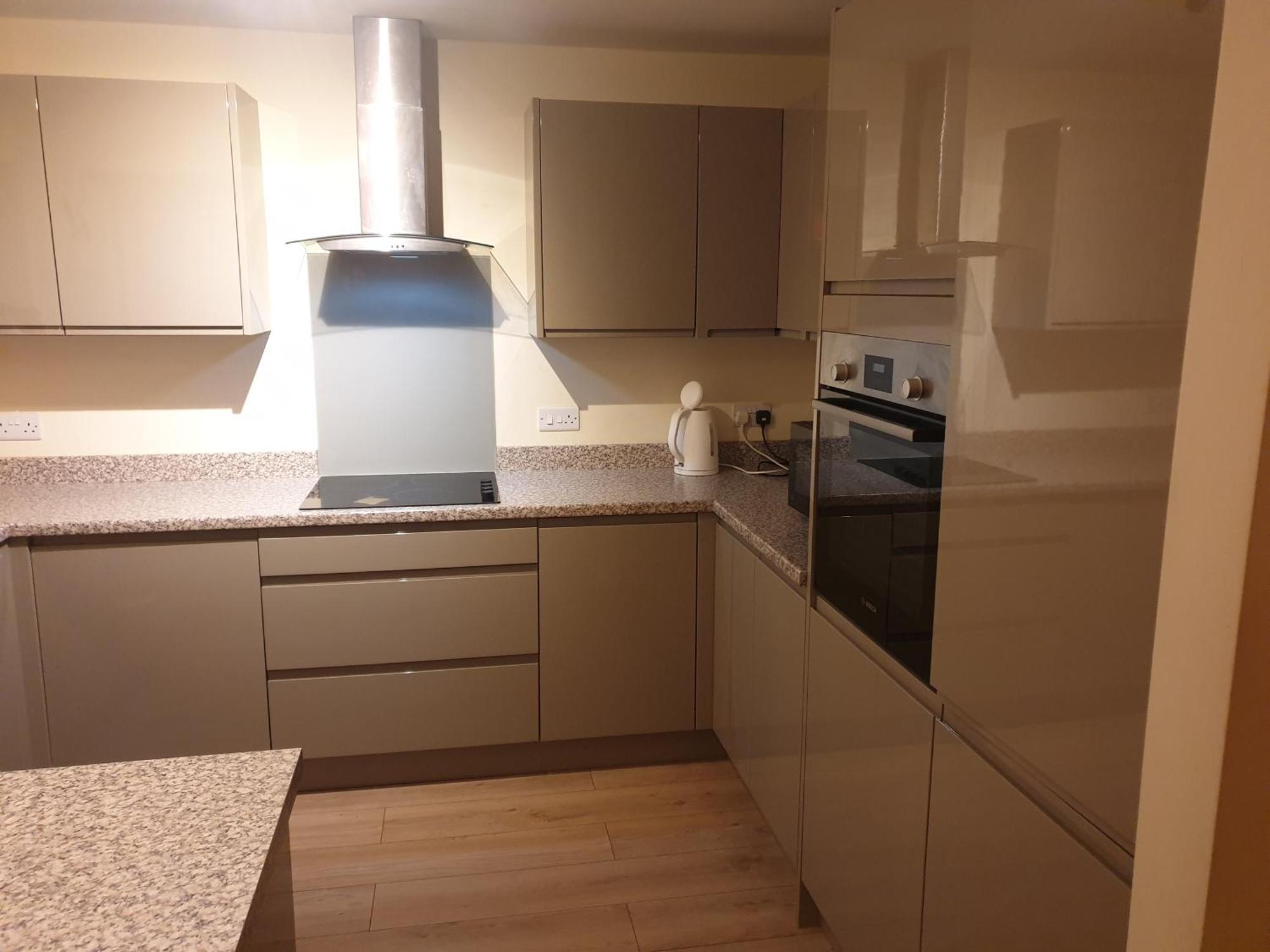 Immaculate 3-bed House In With Fast Wifi